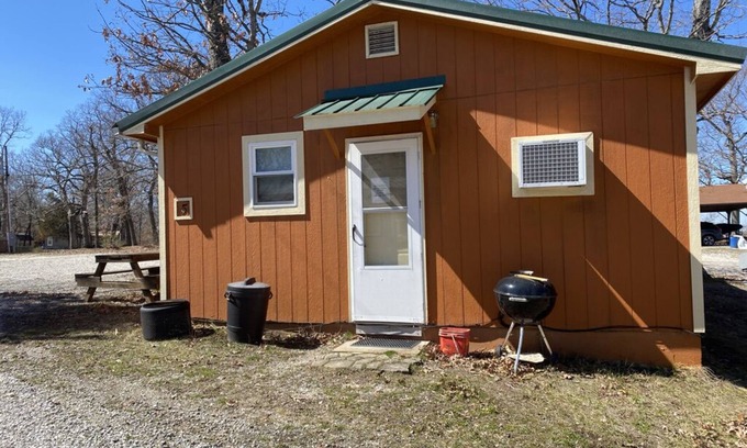 Warsaw Cabin | Cabin 5 -Reel and Trigger