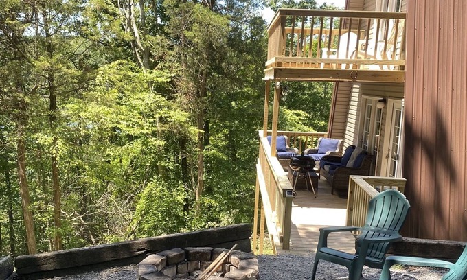 Jamestown Cabin | Cabin by the Lake
