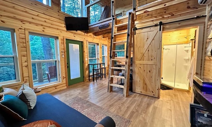 Stanton Cabin | Cabin for two with an awesome view