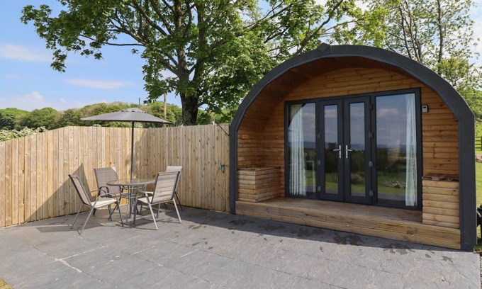 Lockerbie Cottage | Cabin ∙ 1 bedroom ∙ 4 guests