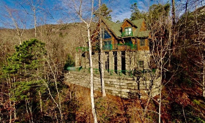 Lake Lure Cabin | Cabin, hot tub, High Speed Internet, fire pit, resort, hiking, boating,spa,golf