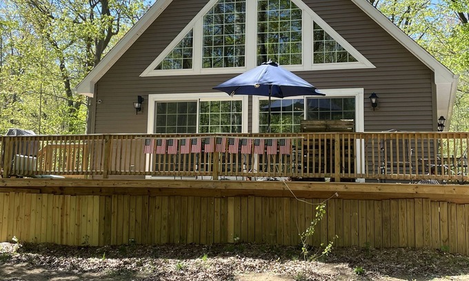 Port Austin Cabin | Cabin in the woods, beach across the street