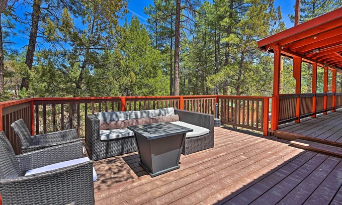 Pine Cabin | Cabin in Tonto National Forest: Deck & Views!