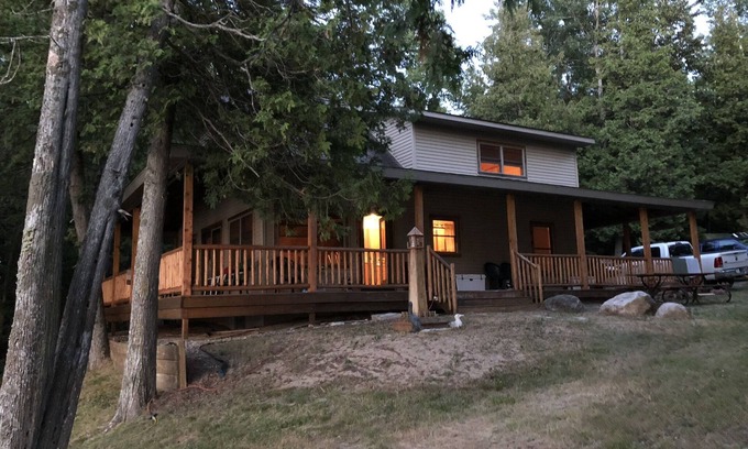 Drummond Cabin | Cabin living with waterfront views!