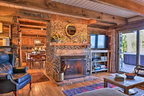 Fleetwood House | Cabin Near Boone with Hot Tub and Mountain Views