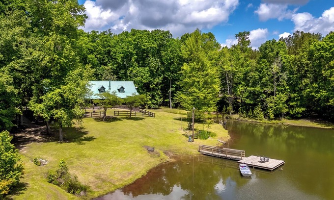 McDonough Cabin | Cabin on 35 acres w/private lake for fishing, fenced yard, hot tub, pool table
