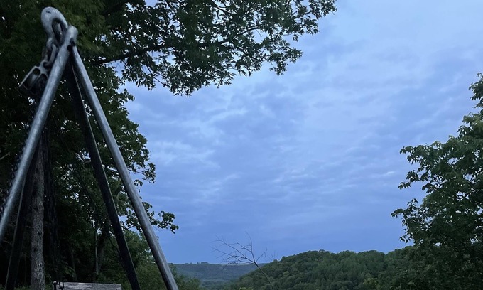 Winona County Cabin | Cabin on a cliff, with amazing view, and private hiking trails!