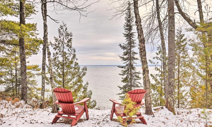 Washburn Apartment | Cabin on Lake Superior about 11 Mi to Bayfield!