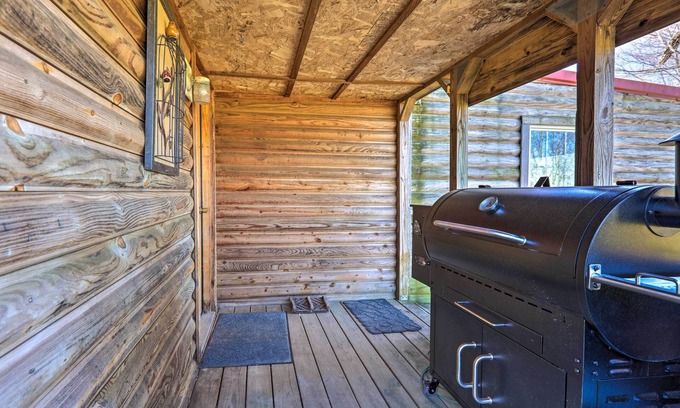 Dabolt Cottage | Cabin on Working Highland Cattle Farm in Kentucky