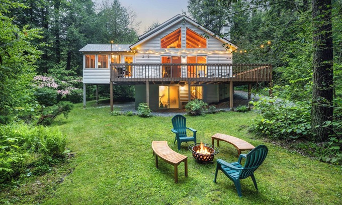 Becket House | Cabin Retreat in the Berkshire Woods