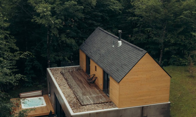 Lac Superieur Village Ski Chalet | Cabin Spahaus