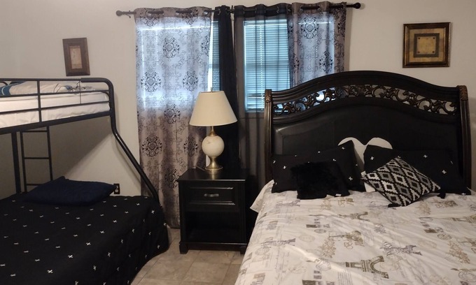 Samburg House | Cabin Style One Bedroom Apartment Reelfoot Lake
