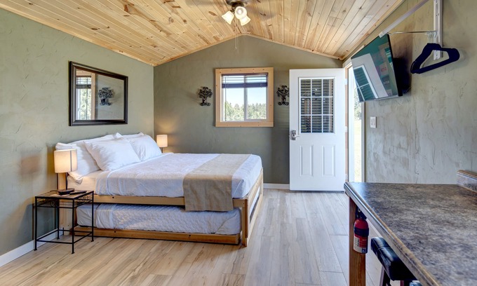 Custer Cabin | Cabin "The Eagles Nest"