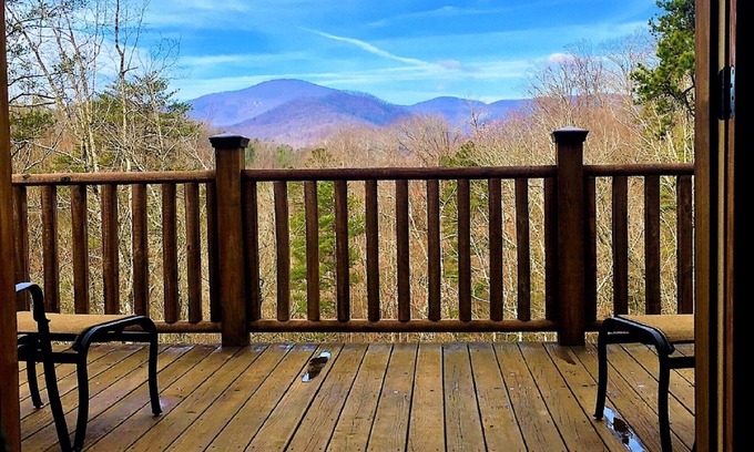 Lake Lure Cabin | Cabin w/Mtn Views, Dogs OK!