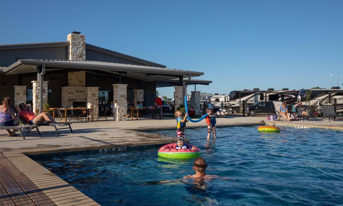 Georgetown Cabin | Cabin with Inclusive Resort Amenities - Cabin with Inclusive Resort Amenities