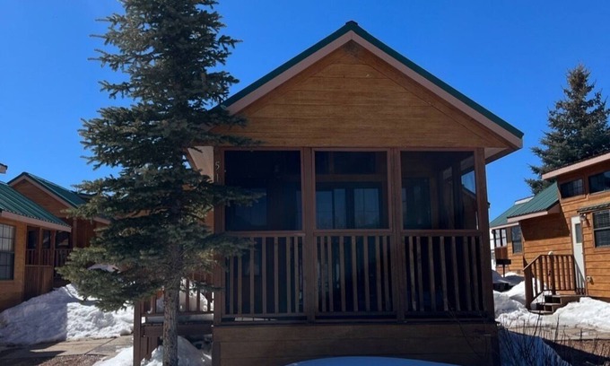 Mammoth Creek Cabin | Cabins by Panguitch Lake: Where Rustic Charm Meets Amazing Fishing!