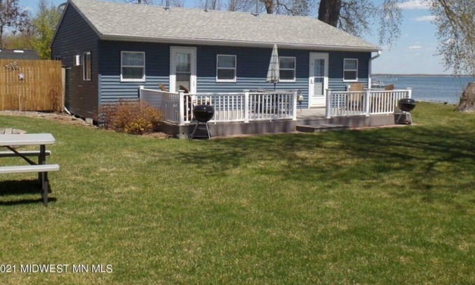 Ottertail House | Cabins on Rush Lake, Otter Tail, MN