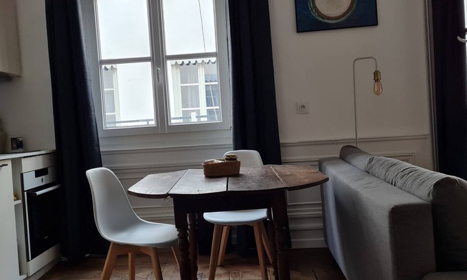Puvis De Chavannes - Le Lycee Apartment | Cachette Royale