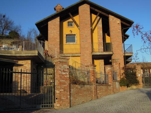 Guarene House | Cad'Teresot