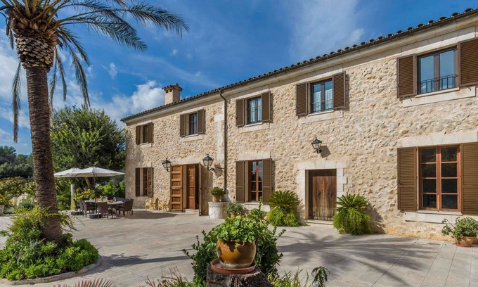 Sa Pobla Villa | Cadell Gran - Seven Bedroom Villa, Sleeps 14