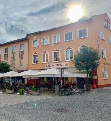Kelheim House | Café am Donautor