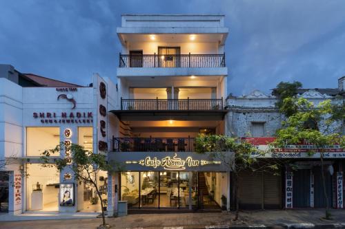 Kandy Hotel | Cafe Aroma Inn