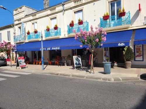 Lesparre-Medoc Hotel | CAFE DE PARIS