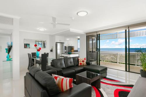 Cairns North Apartment | Cairns Luxury Waterview Apartment