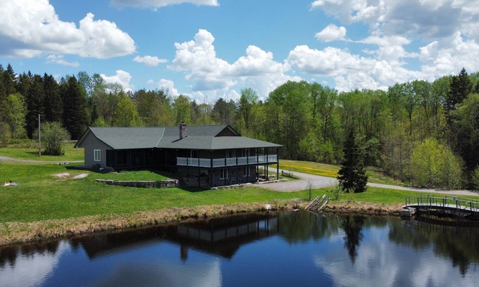 Minden Hills Cottage | Cajun Cabin - A private Nature Retreat