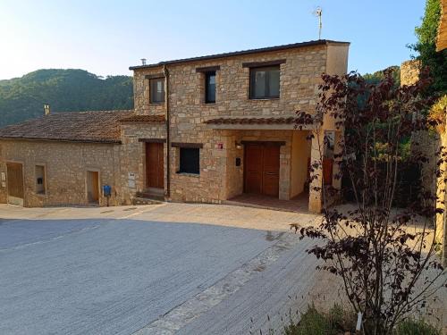 Catalonian Pyrenees House | Cal Lledoner