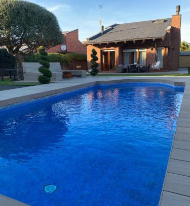 Vidreres House | Cala Mary