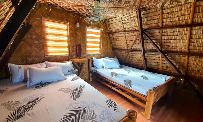 Calatagan House | Calatagan's Bahay Kubo - with Beach Access