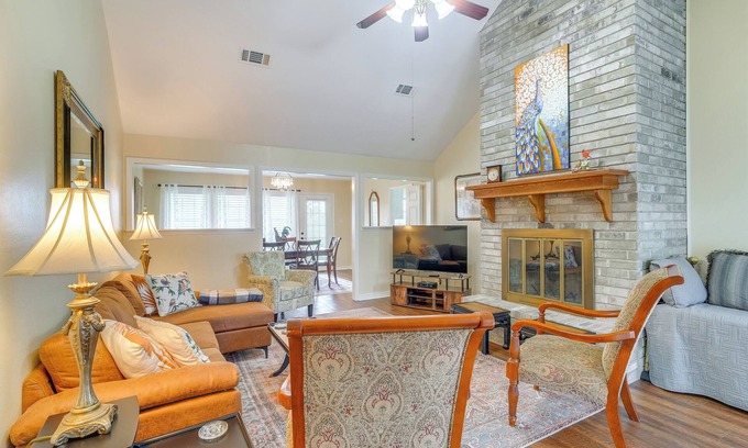 Calhoun House | Calhoun Home w/Spacious Interior & Backyard!