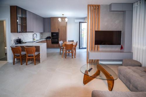 Tirana Apartment | Cali Apt