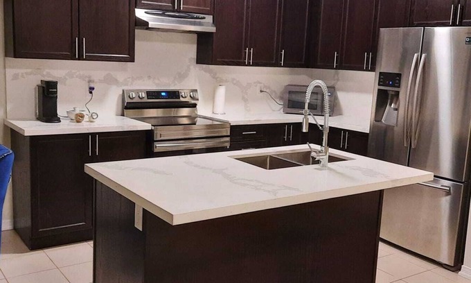 Beamsville House | Calm and luxurious townhouse in Beamsville