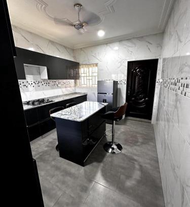 Aiyimensa Apartment | Calm & Cozy Stay in Oyarifa