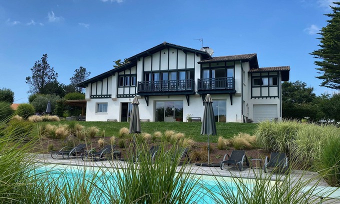 Arcangues House | Calm outside Biarritz