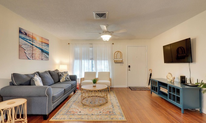 Clearwater House | Calming Getaway: 9 Mi to Clearwater Beach!