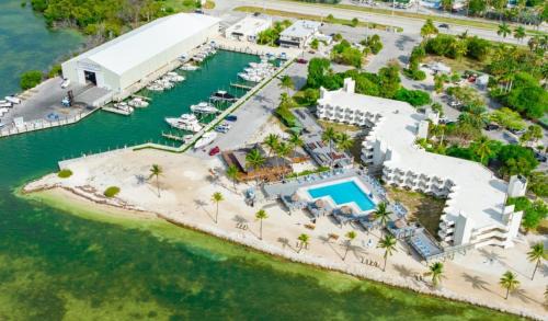 Lower Matecumbe Beach Hotel | Caloosa Cove Resort