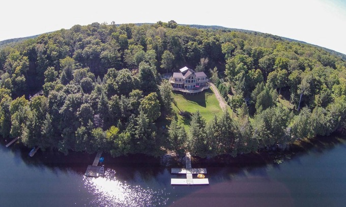 Arden House | Calypso Cottage 4000sq. Foot of Lakefront Real Estate