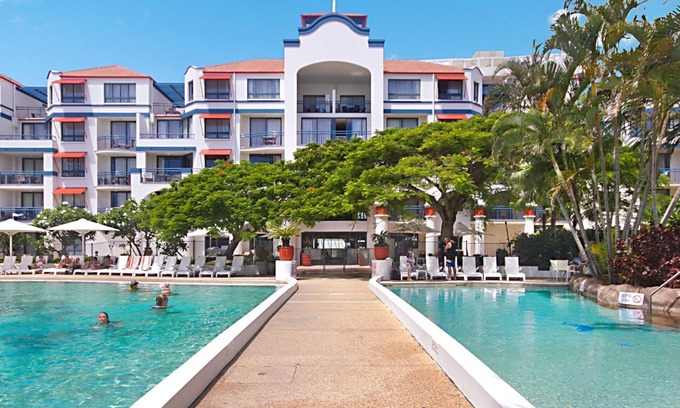 Coolangatta Apartment | Calypso Plaza 419 - Coolangatta Beachfront - Min. 3 Night Stays!