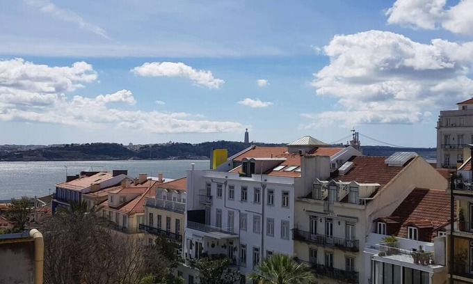 Encarnacao Apartment | Camões - The BEST in Lisbon!