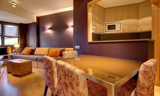 Baqueira Apartment | Camarote by Totiaran