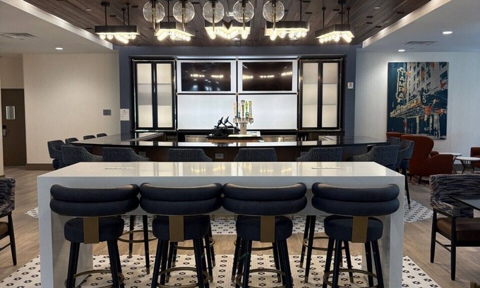 Tampa Hotel | Cambria Hotel Tampa-Brandon