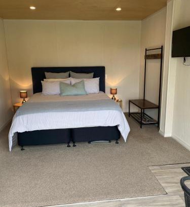 Ohaupo House | Cambridge Countryside Guest Room