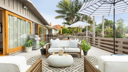 Cardiff-by-the-Sea House | Camden by AvantStay 5mins to the Beach Elevated Home w Pacific Ocean Views