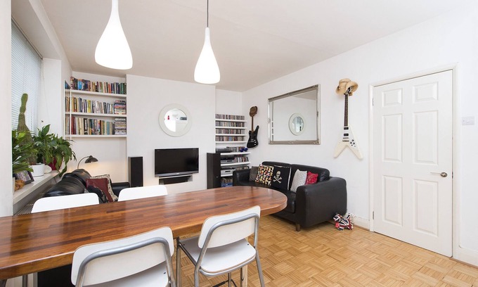 Camden Town Apartment | *CAMDEN LOCK COOL - SIMPLY STUNNING!*