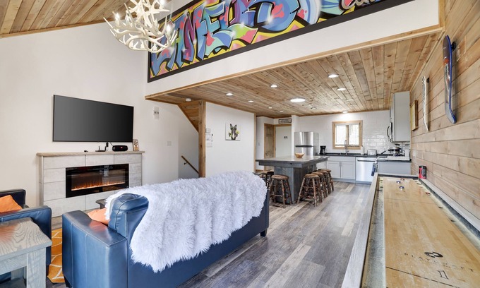 Village at Camelback House | Camelback Cabin 8 Poconos