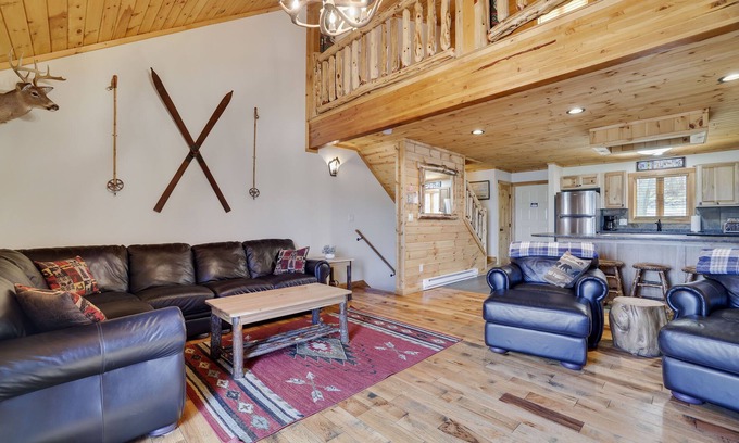 Village at Camelback House | CAMELBACK CABINS 103 in POCONOS Ski on off block parking level no steps to unit
