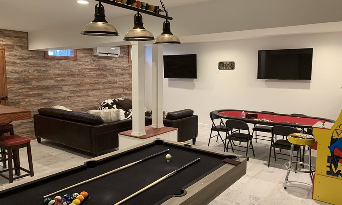 Tannersville House | Camelback Getaway! Entire Townhome w/Game Room
